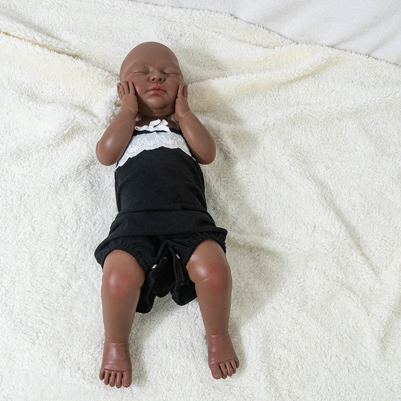 20.67 inch (approximately 52.5 cm) simulation full silicone baby doll, lifelike reincarnation doll, toy and collectible version